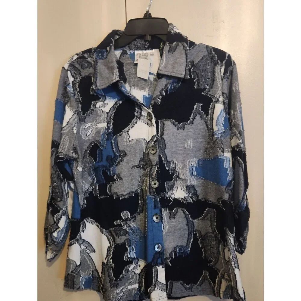U58 Parsley & Sage Abstract Patchwork Button-Up Top in Black, Gray, Blue, White